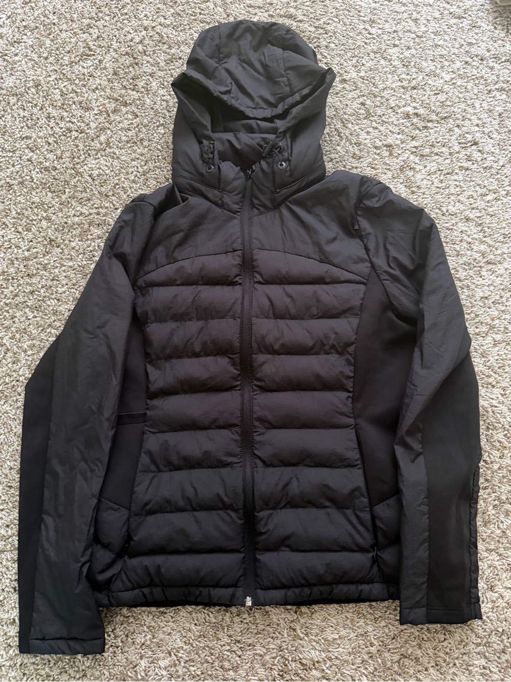 CK Women’s Black Hooded Quilted Jacket